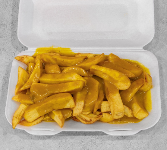 Chips 'n' Curry Sauce 